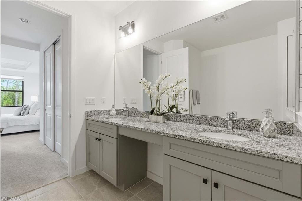 13081 Pembroke DR-26