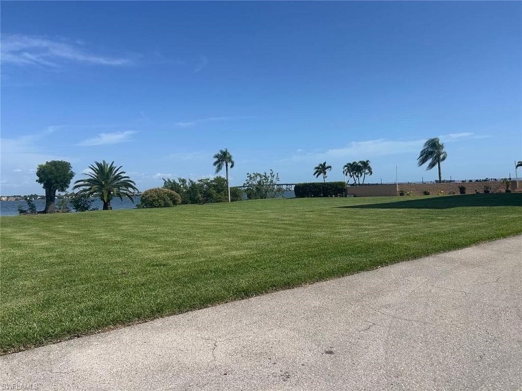 4260 SE 20th PL 205-25