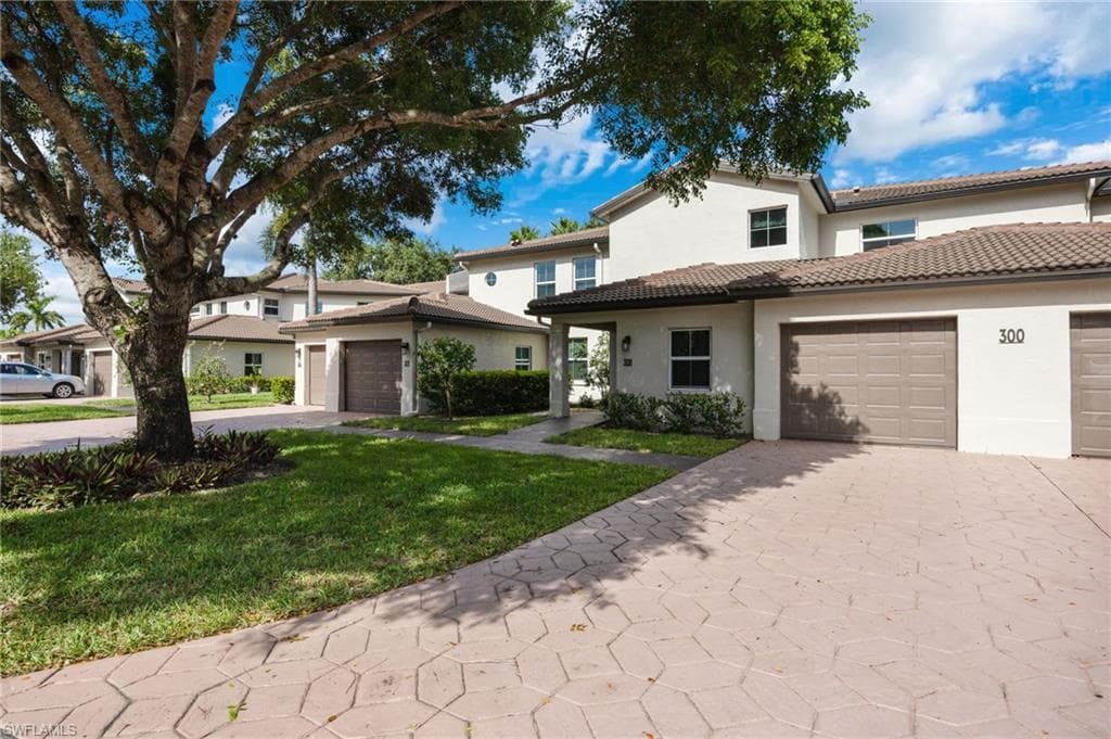 300 Diamond CIR 308-2
