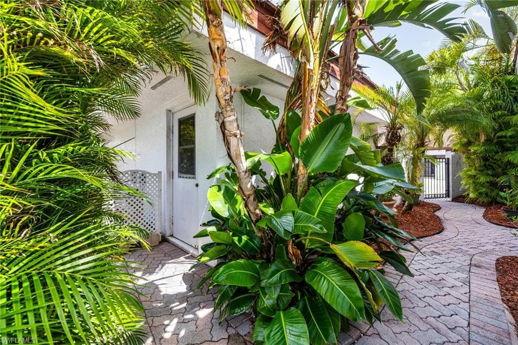 5501 Harbour Castle DR-42
