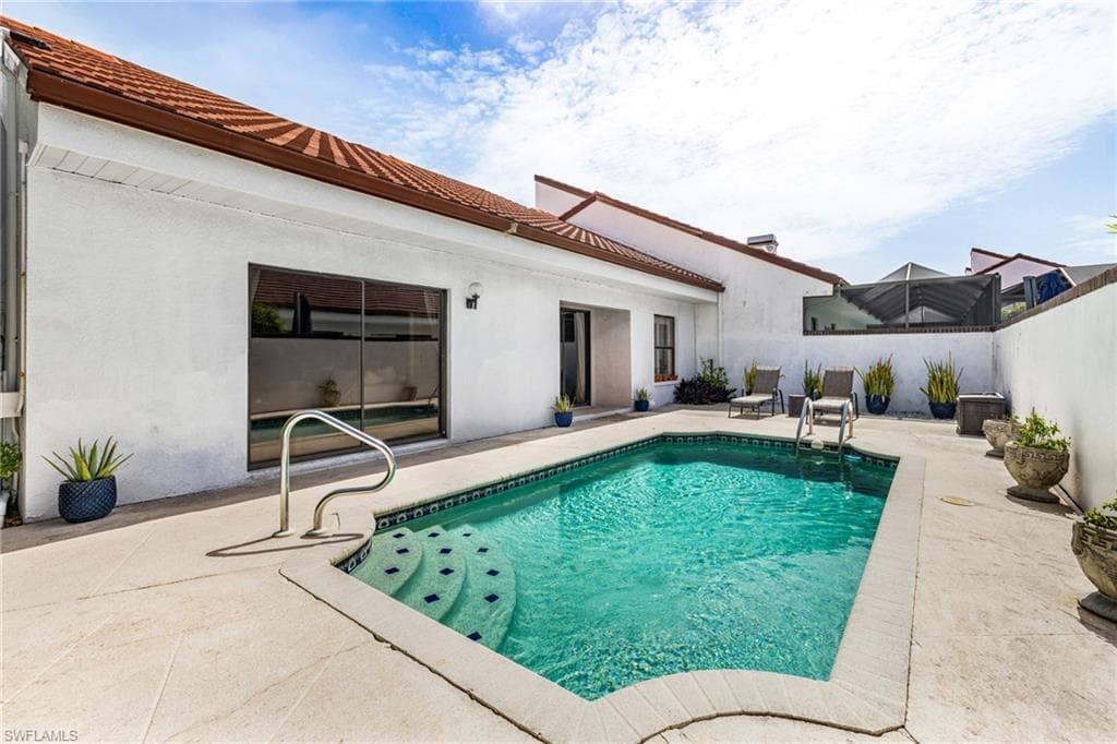 5501 Harbour Castle DR-45