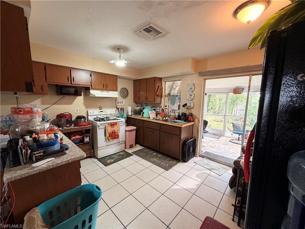 17364/366 Dowling DR 366-5