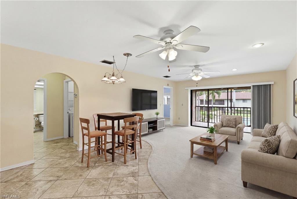 10 Beth Stacey BLVD 206-3