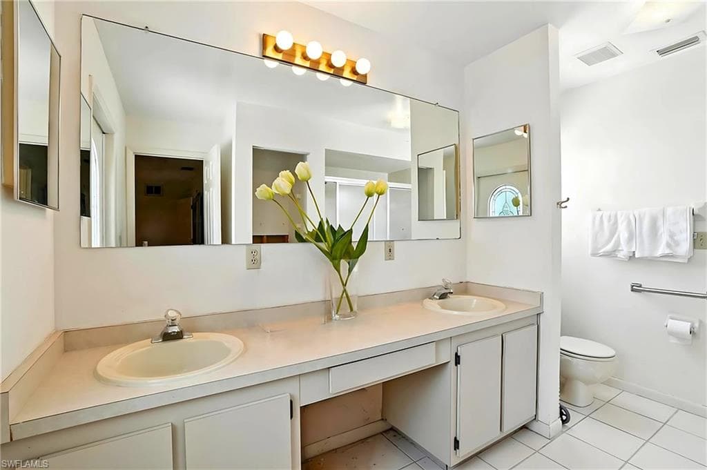 8363 Estero BLVD-15
