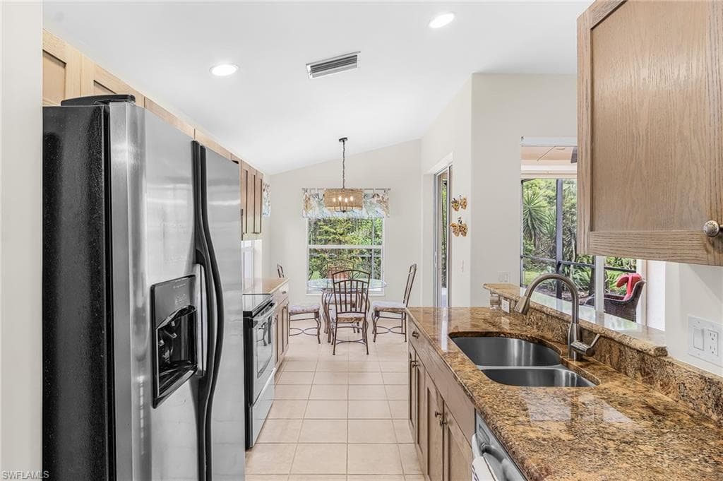 9964 Horse Creek RD-18