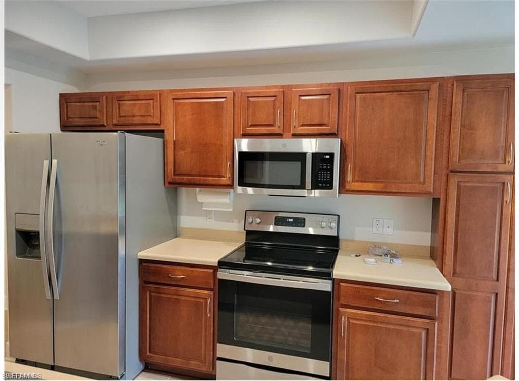 1315 Henley ST 1003-2