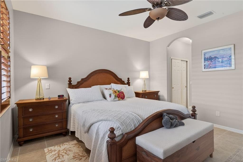 9311 Trieste DR-19