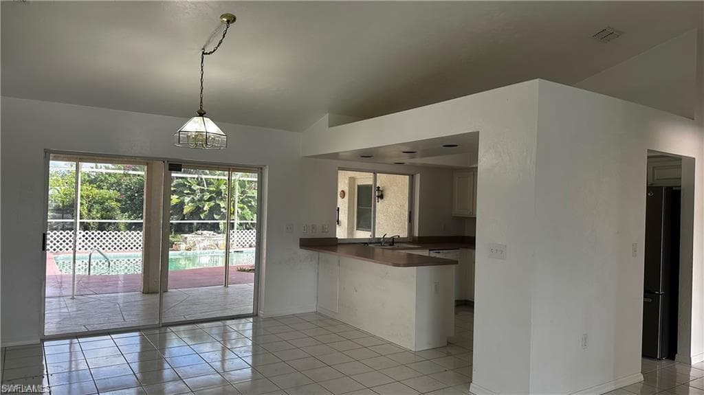 701 Arianne CT-6
