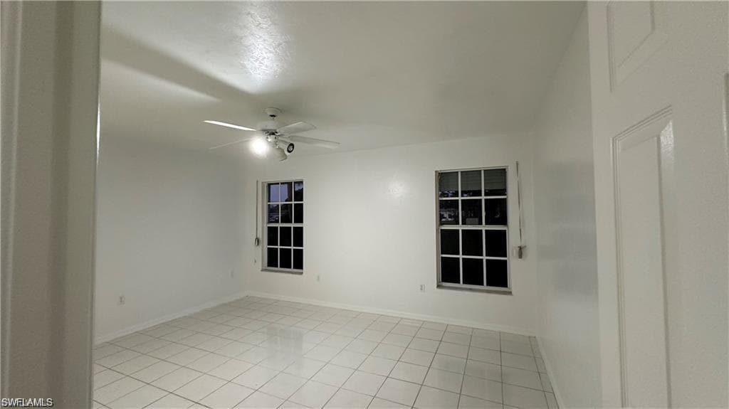 701 Arianne CT-16