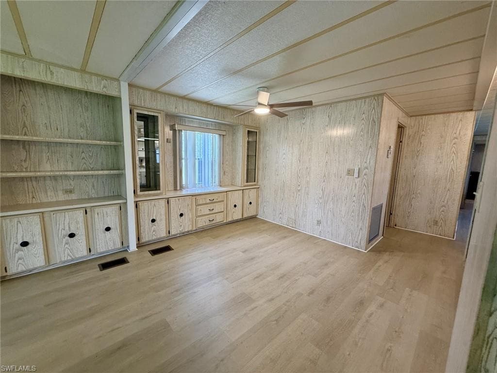 41 Lake Diane DR-9