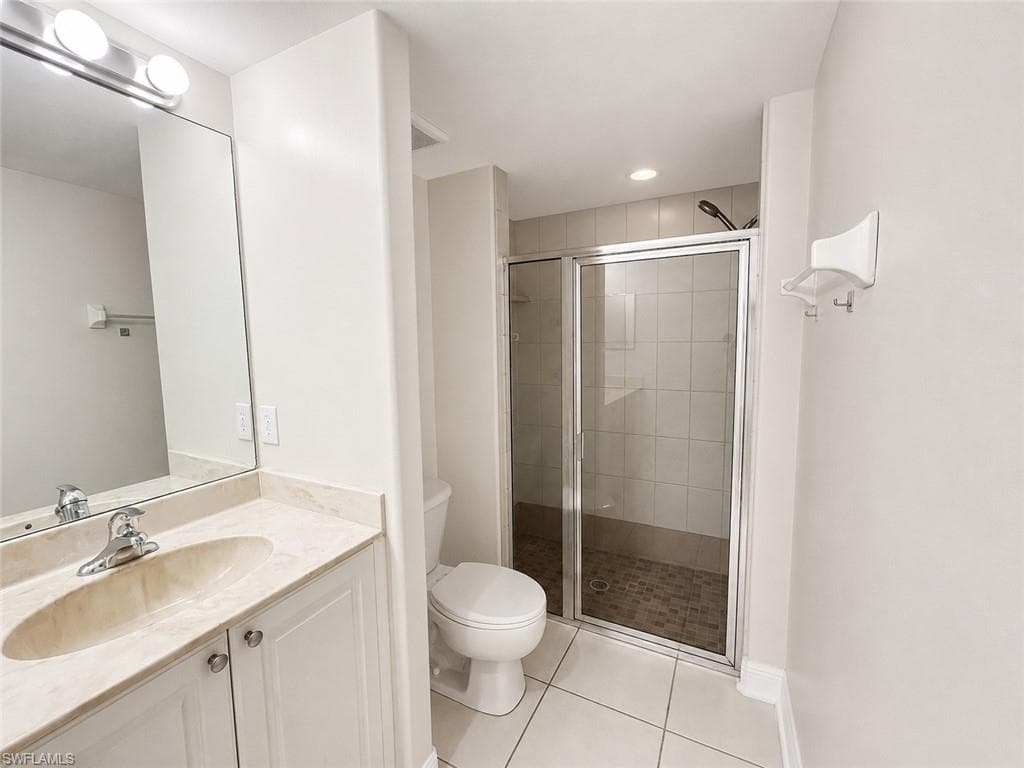 4110 Castilla CIR 105-15