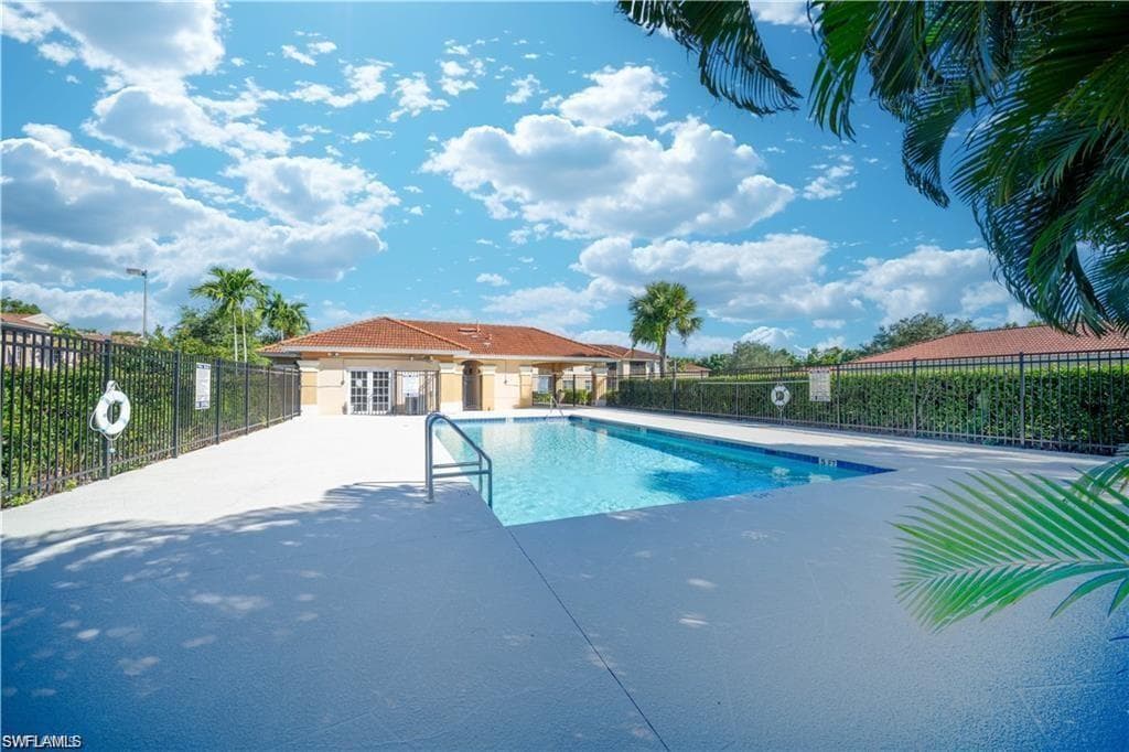4172 Castilla CIR 201-24