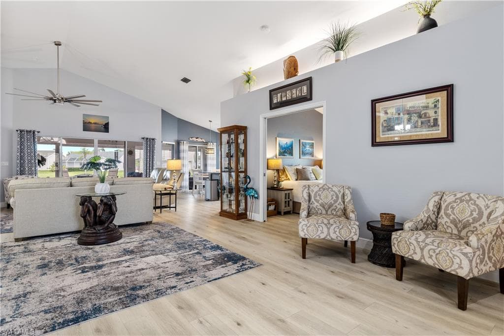 17761 Pineapple Palm CT-26