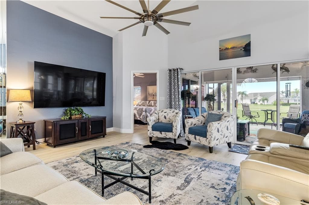 17761 Pineapple Palm CT-28