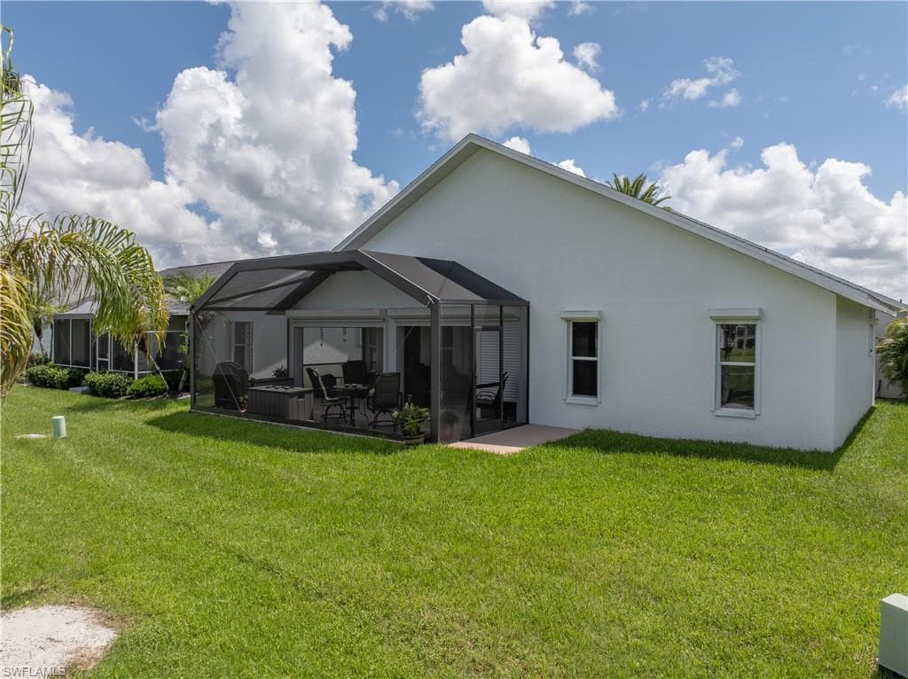 17761 Pineapple Palm CT-10