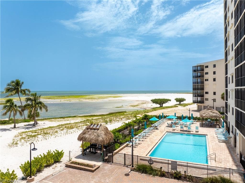8400 Estero BLVD 502-22