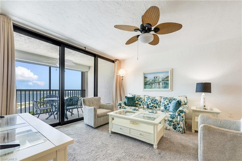 8400 Estero BLVD 502-9