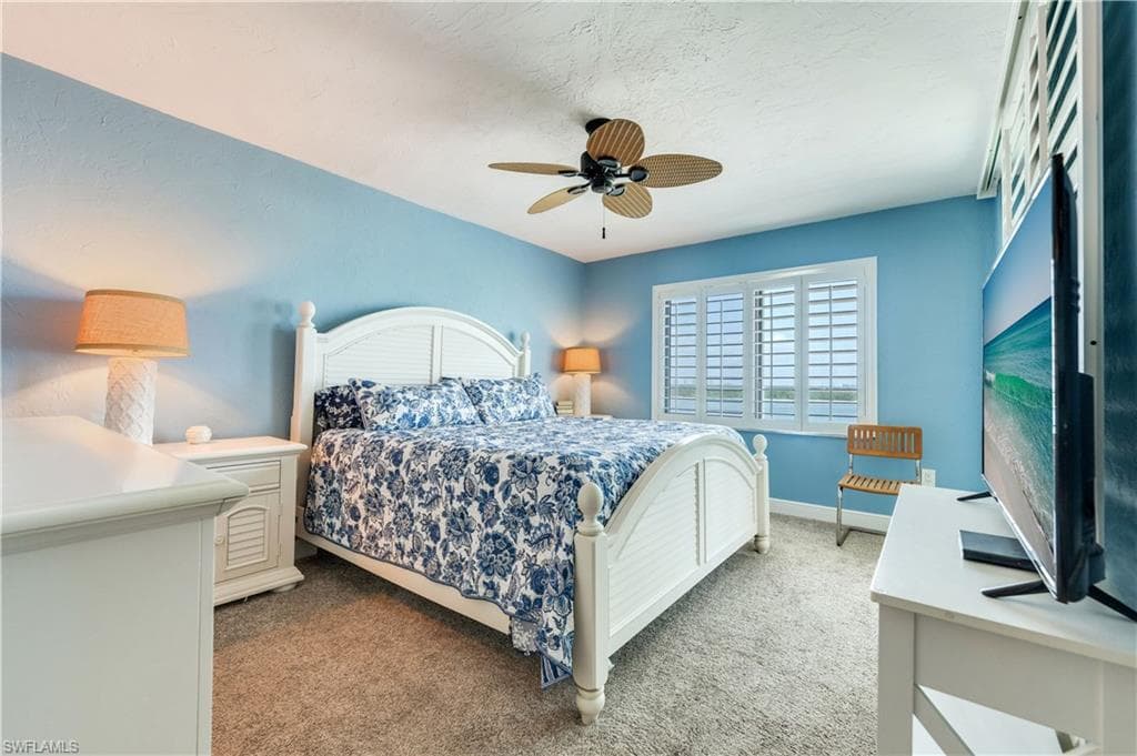 8400 Estero BLVD 502-14