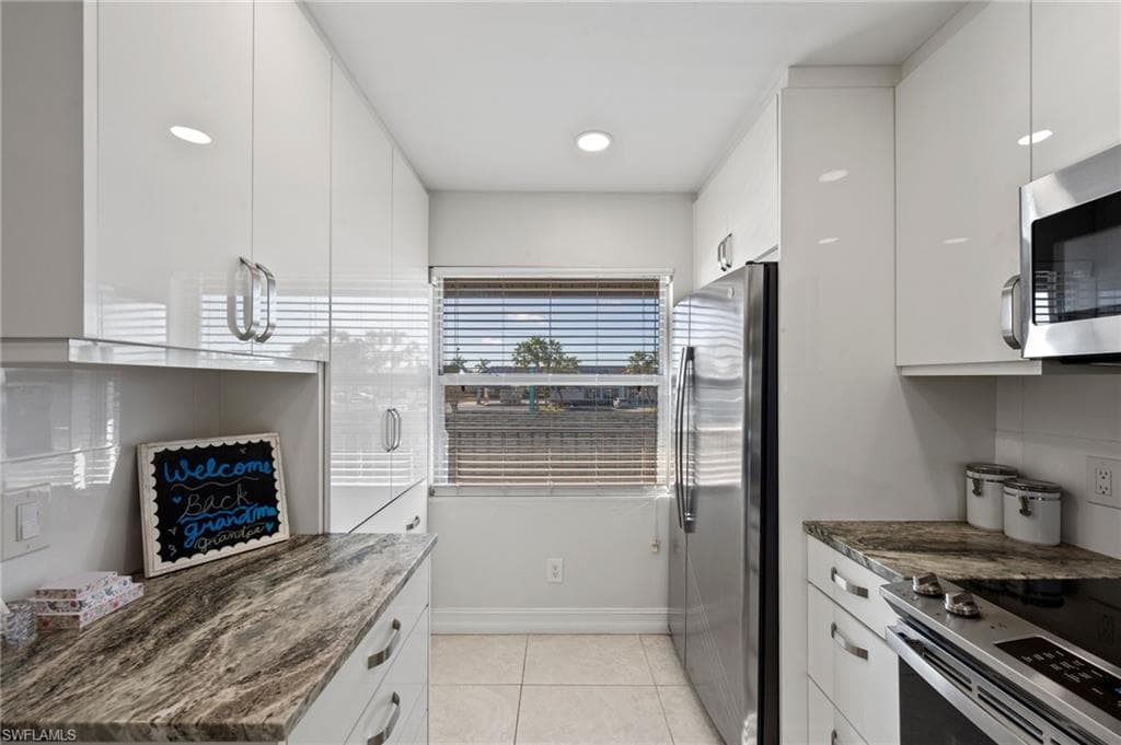 1519 Cape Coral PKWY W 9-11