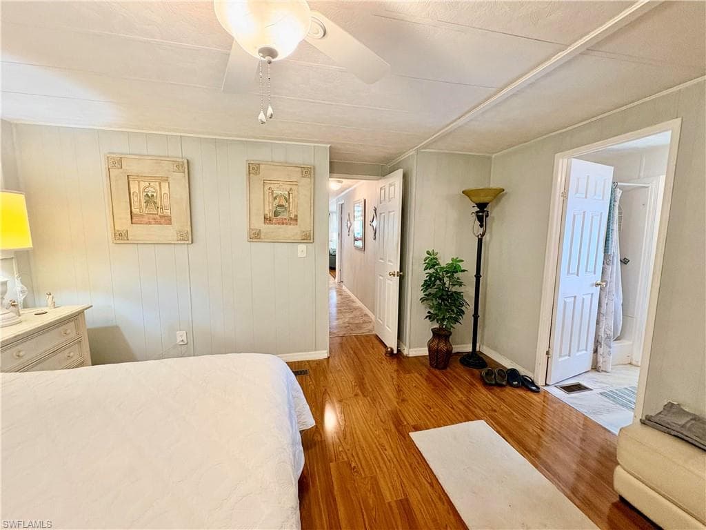2777 Indianwood DR-23
