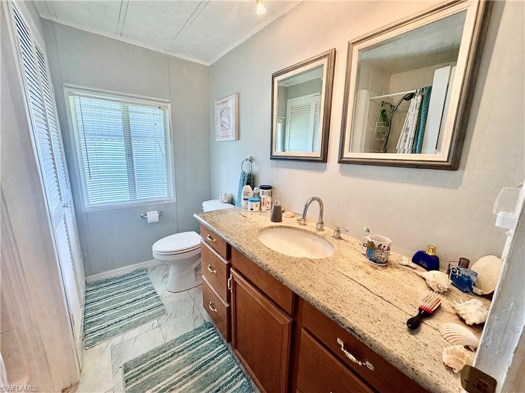 2777 Indianwood DR-27