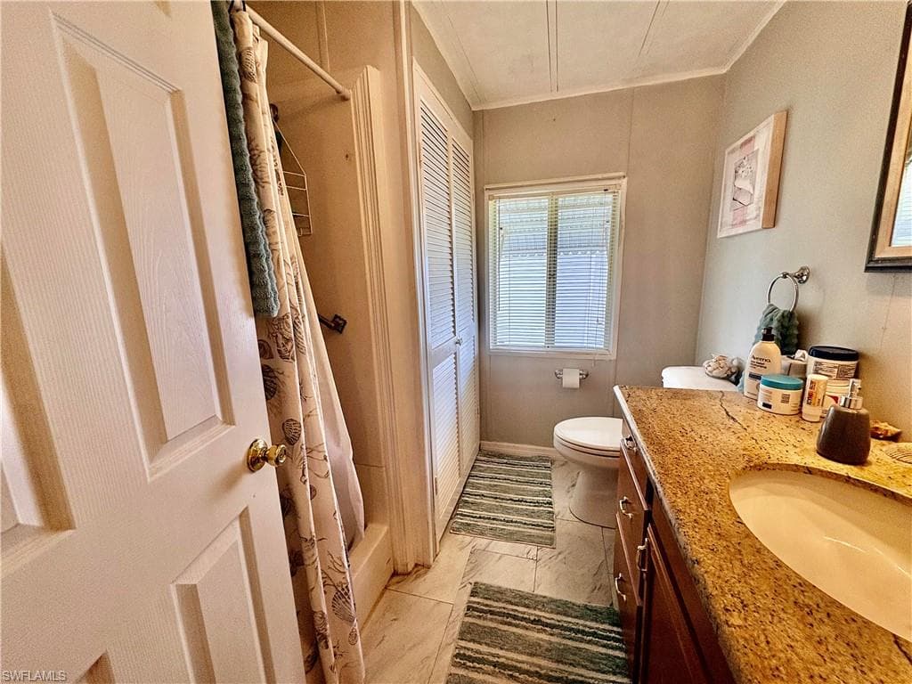 2777 Indianwood DR-26