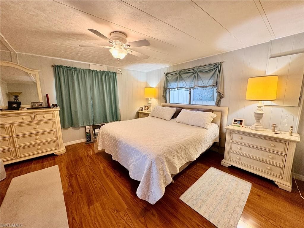 2777 Indianwood DR-20