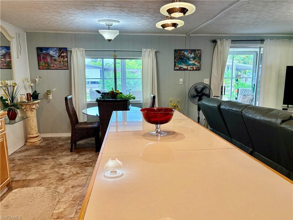 2777 Indianwood DR-9