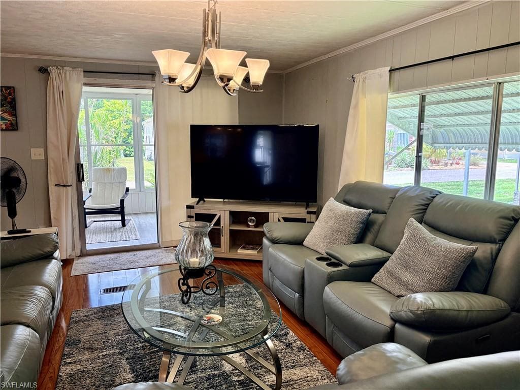 2777 Indianwood DR-15