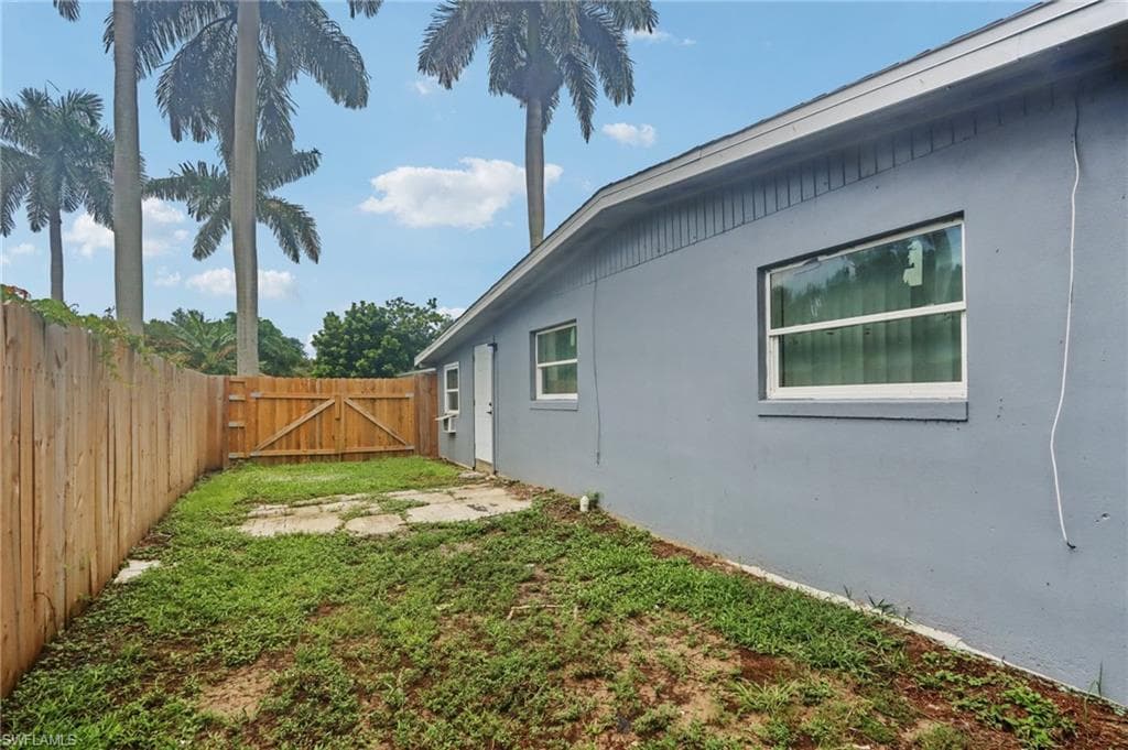 89 Cabana AVE-23