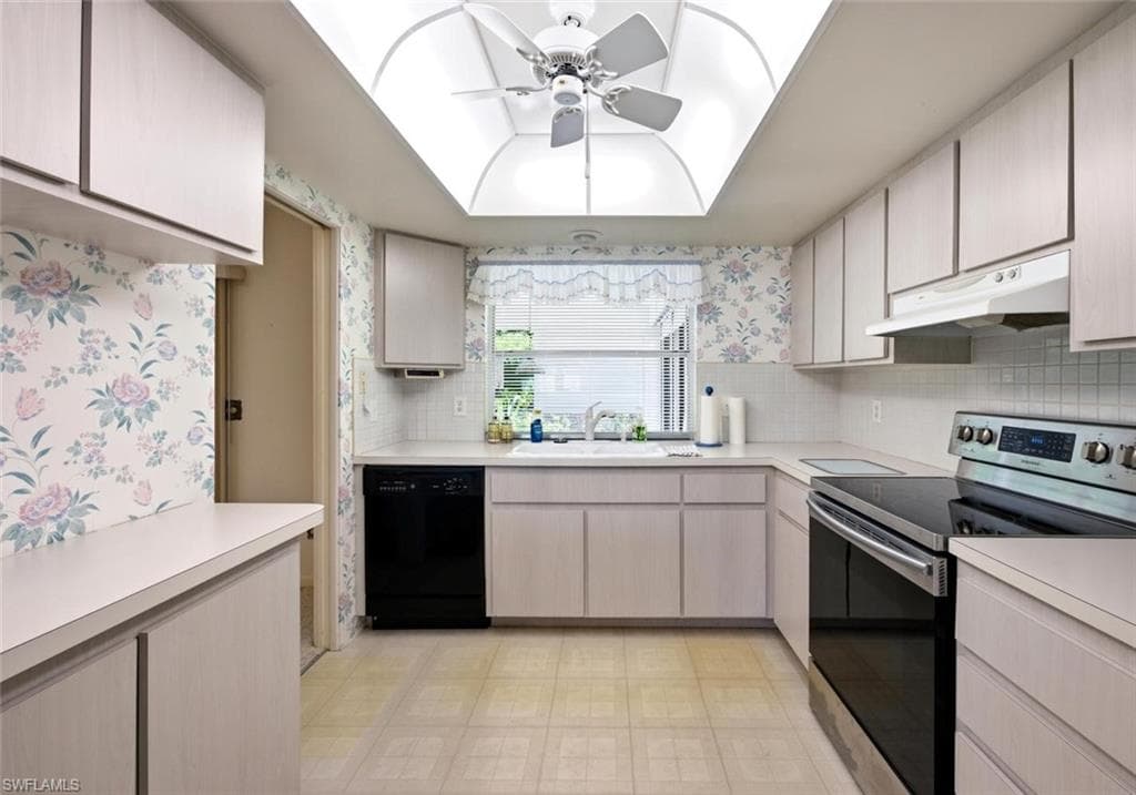 4443 Lakewood BLVD-16