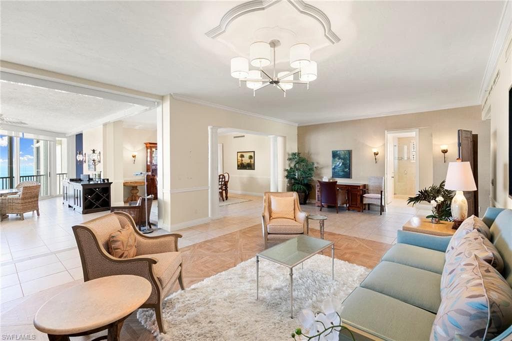 5000 Royal Marco WAY 831-6