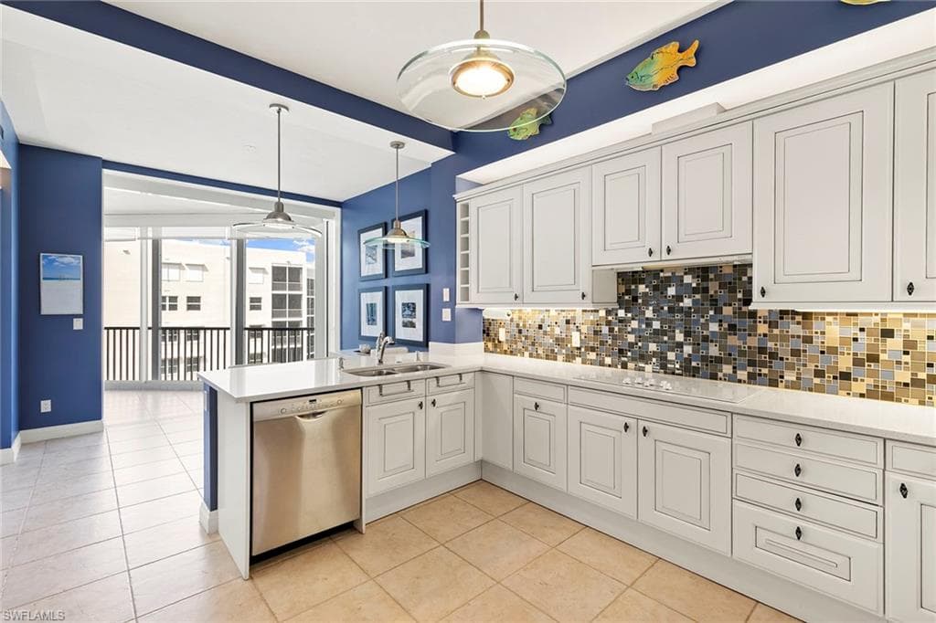 5000 Royal Marco WAY 831-16