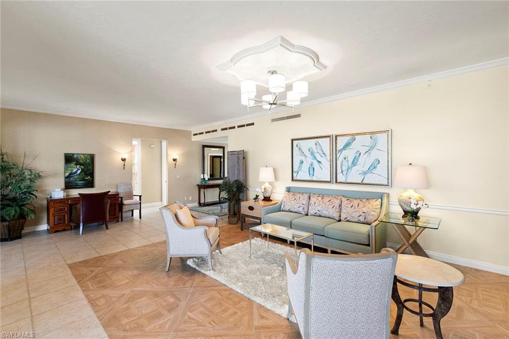 5000 Royal Marco WAY 831-7