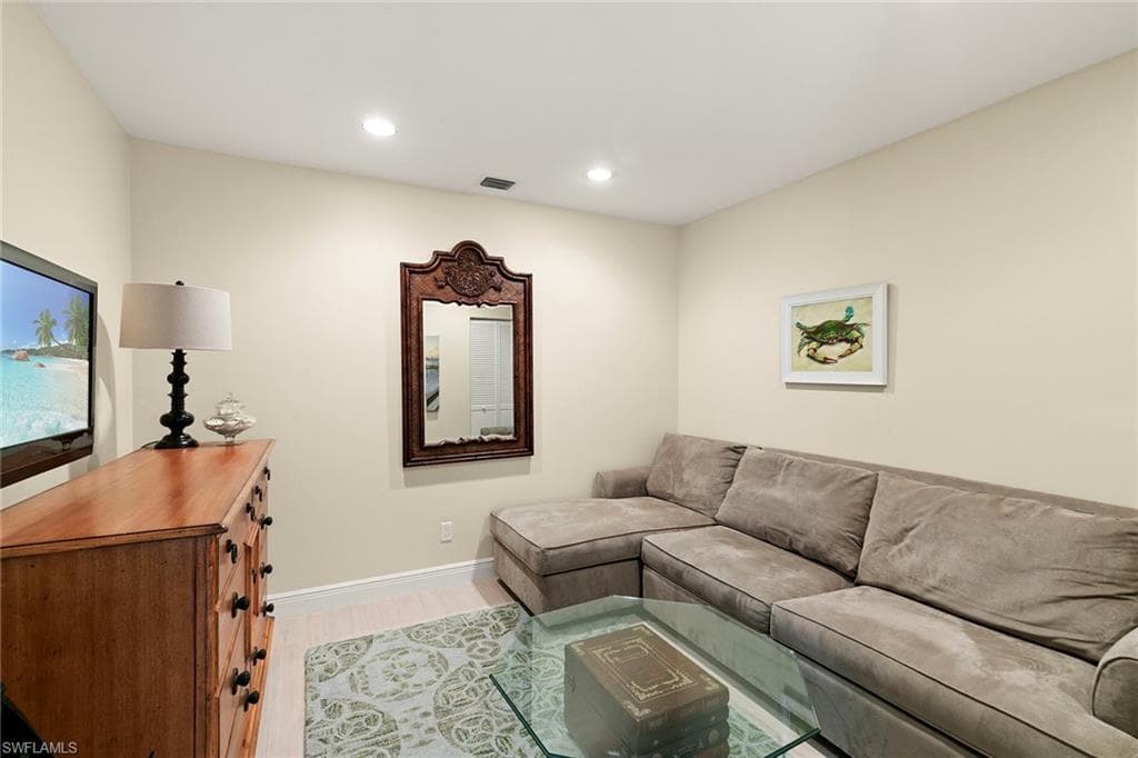 5000 Royal Marco WAY 831-34