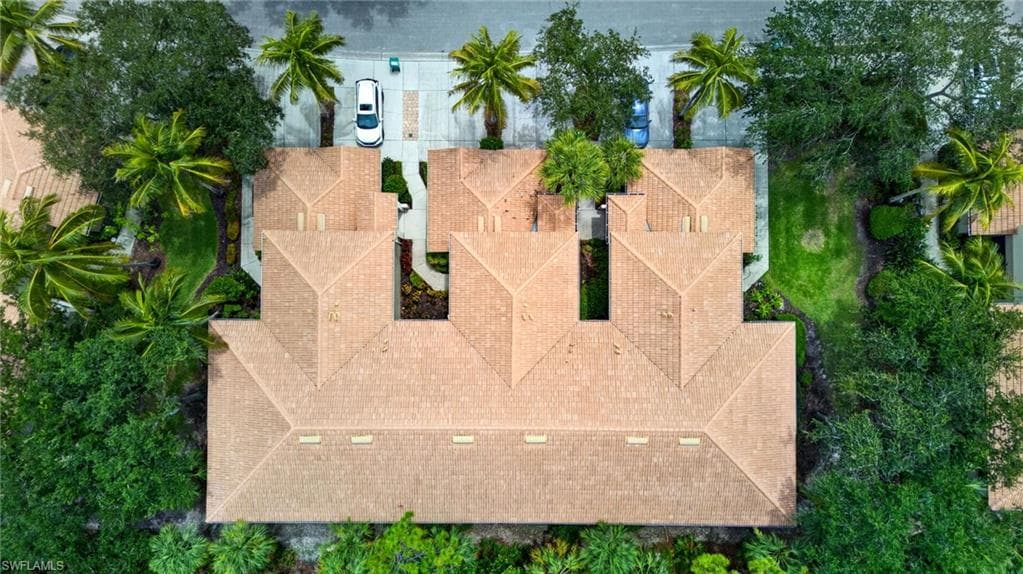 1672 Tarpon Bay DR S 102-27
