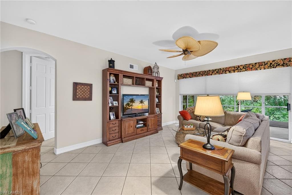 1672 Tarpon Bay DR S 102-4