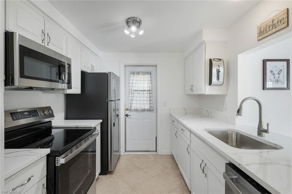 11330 Linda Loma DR-13