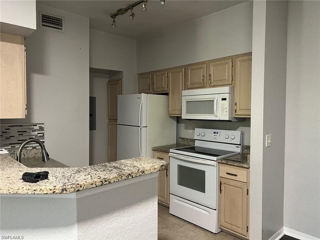 23500 Walden Center DR 104-7