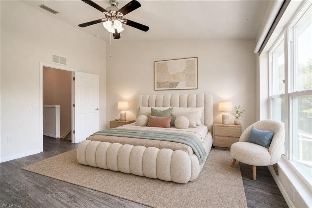 904 Hampton CIR-4