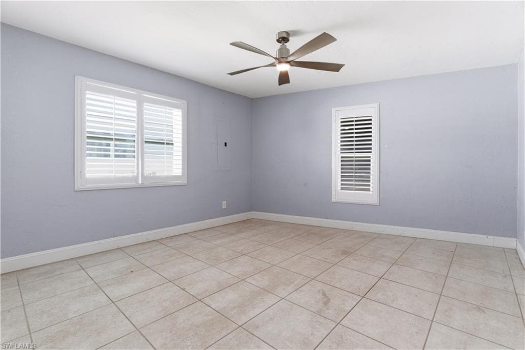 455 Donora BLVD-9