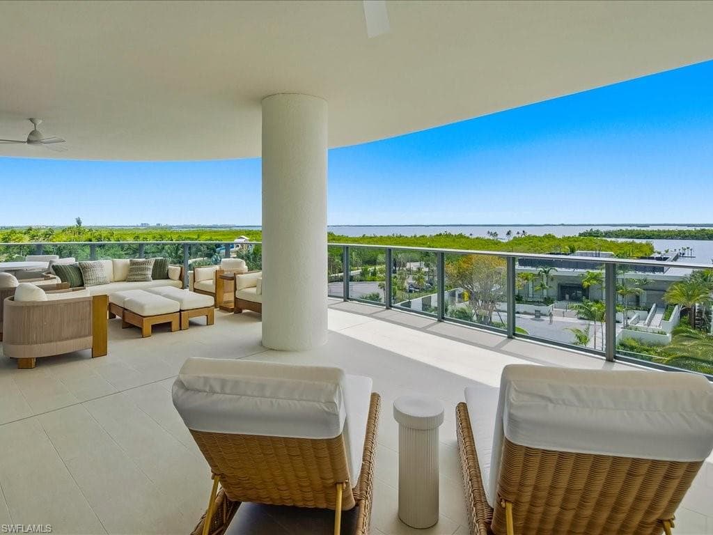 5100 Seagrass BLVD 306-30