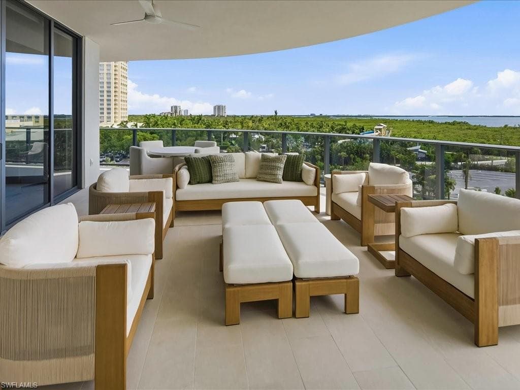 5100 Seagrass BLVD 306-44