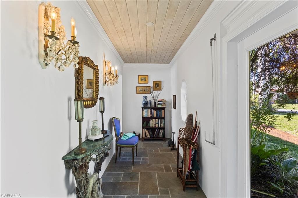 1348 Alcazar AVE-5