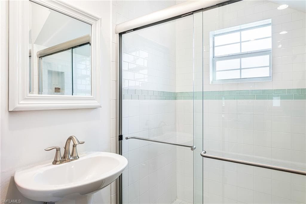 2974 Van Buren AVE-41