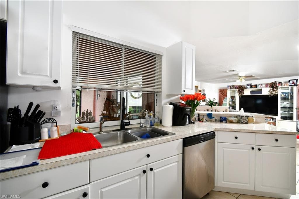 712 Fargo DR-18