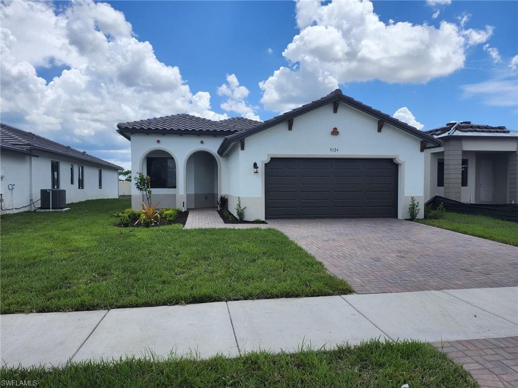 5124 Nevola AVE-2