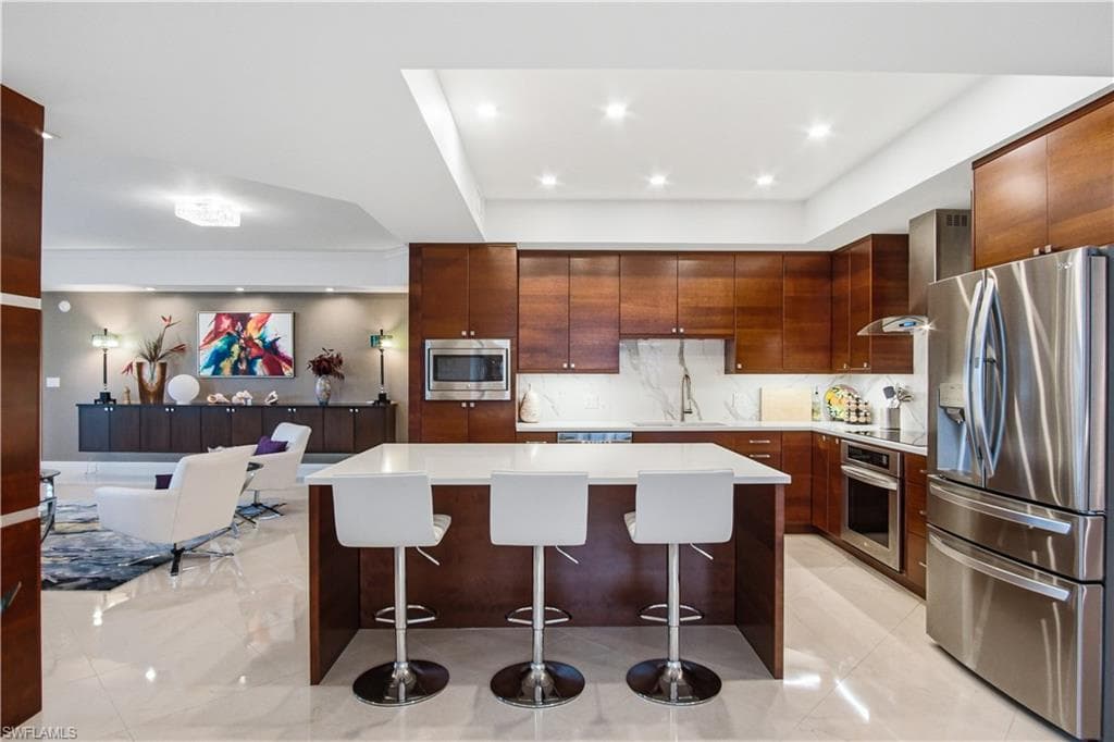 559 Audubon BLVD E-202-6
