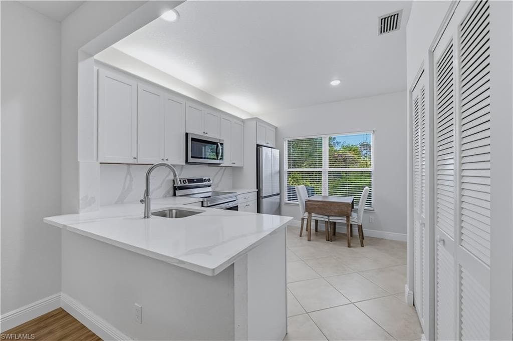 347 Emerald Bay CIR S3-6