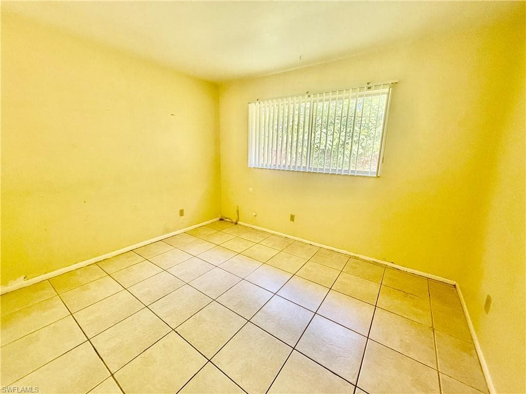 516 Parkside ST-19